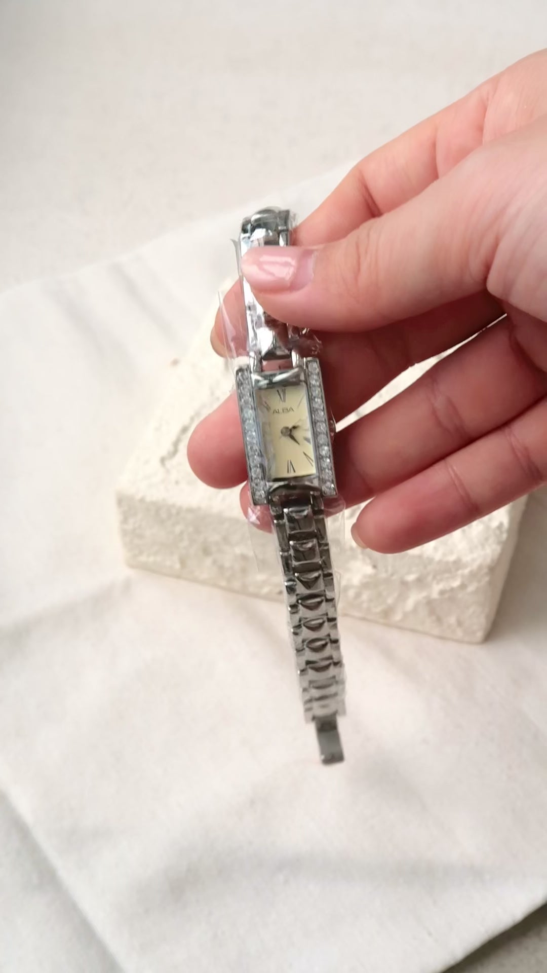 [NEW Fullset] Alba Ivory Square Dial with Side Gems Silver Chain Watch