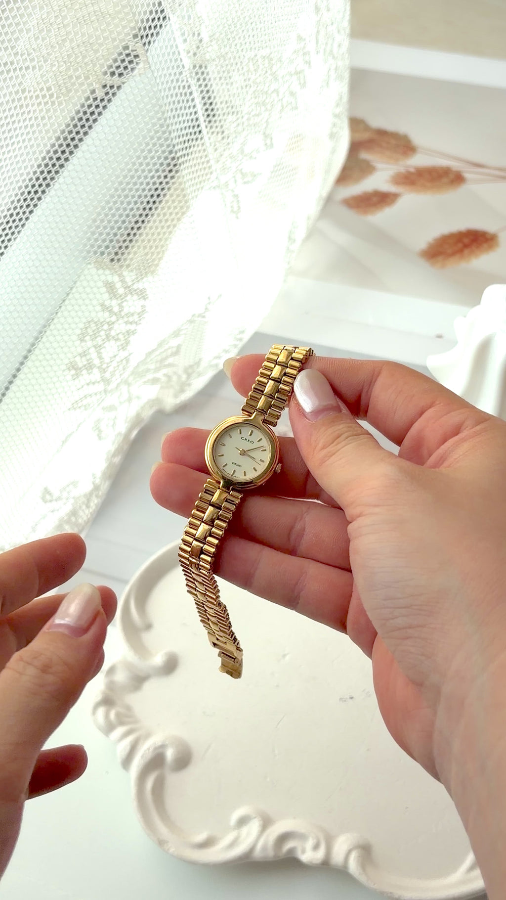 S. Creo Beige Round Dial Gold Chain Watch