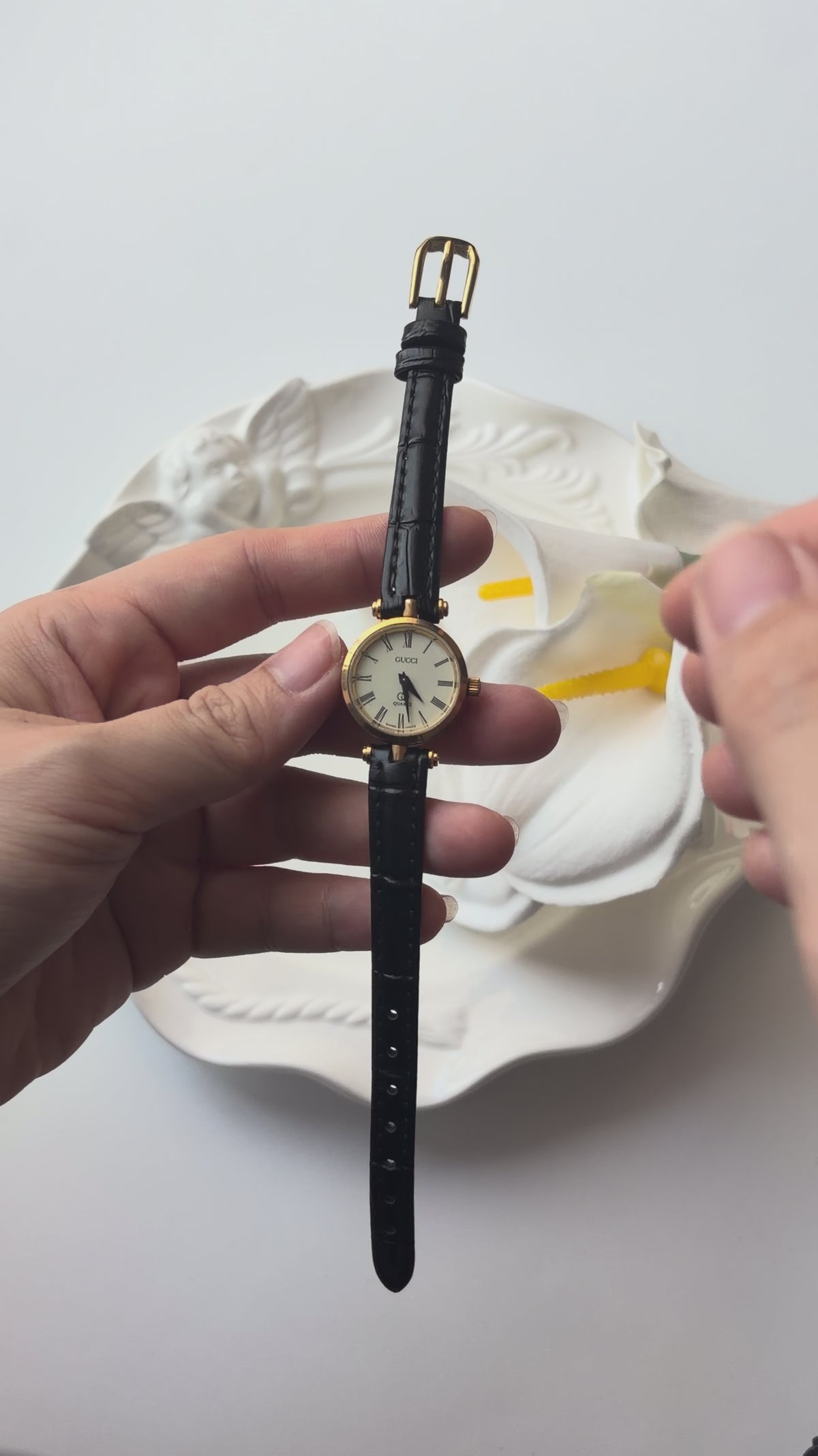 Gc. Sherry Line Beige Round Roman Dial Black Strap Watch