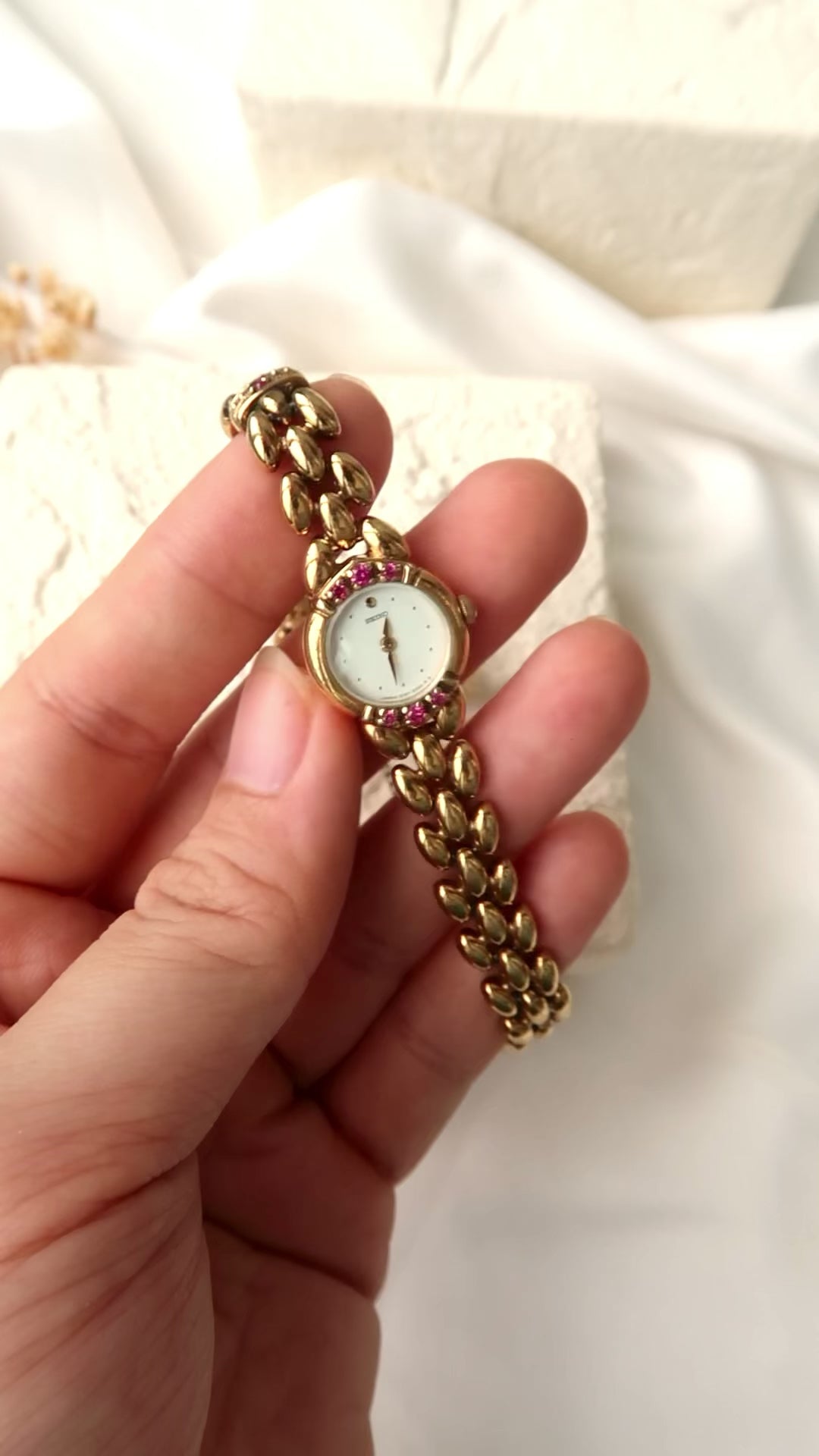 S. White Round MOP Dial with Pink Jewels Gold Chain Watch