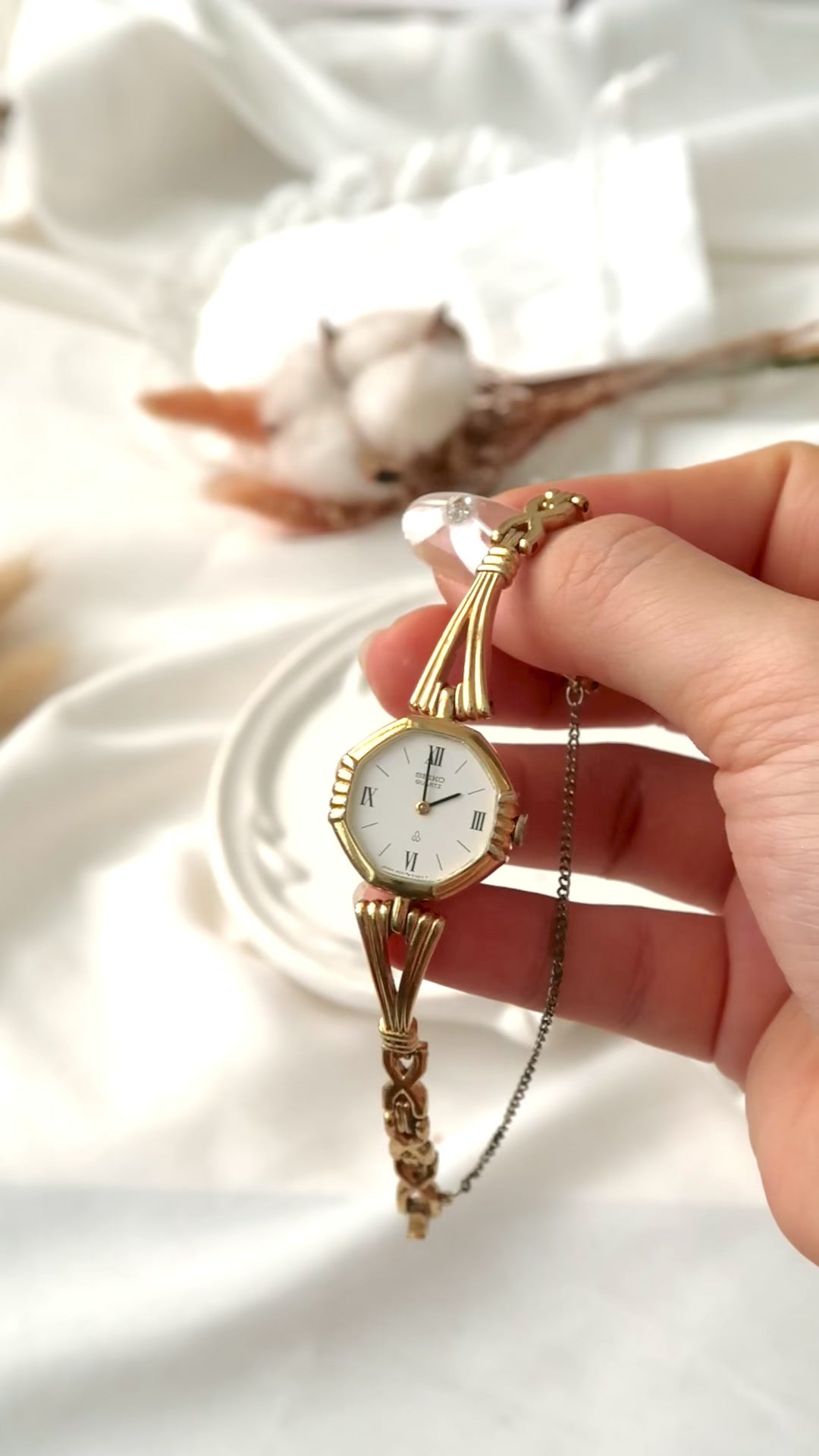 S. White Octagon Dial with Gold Chain Watch