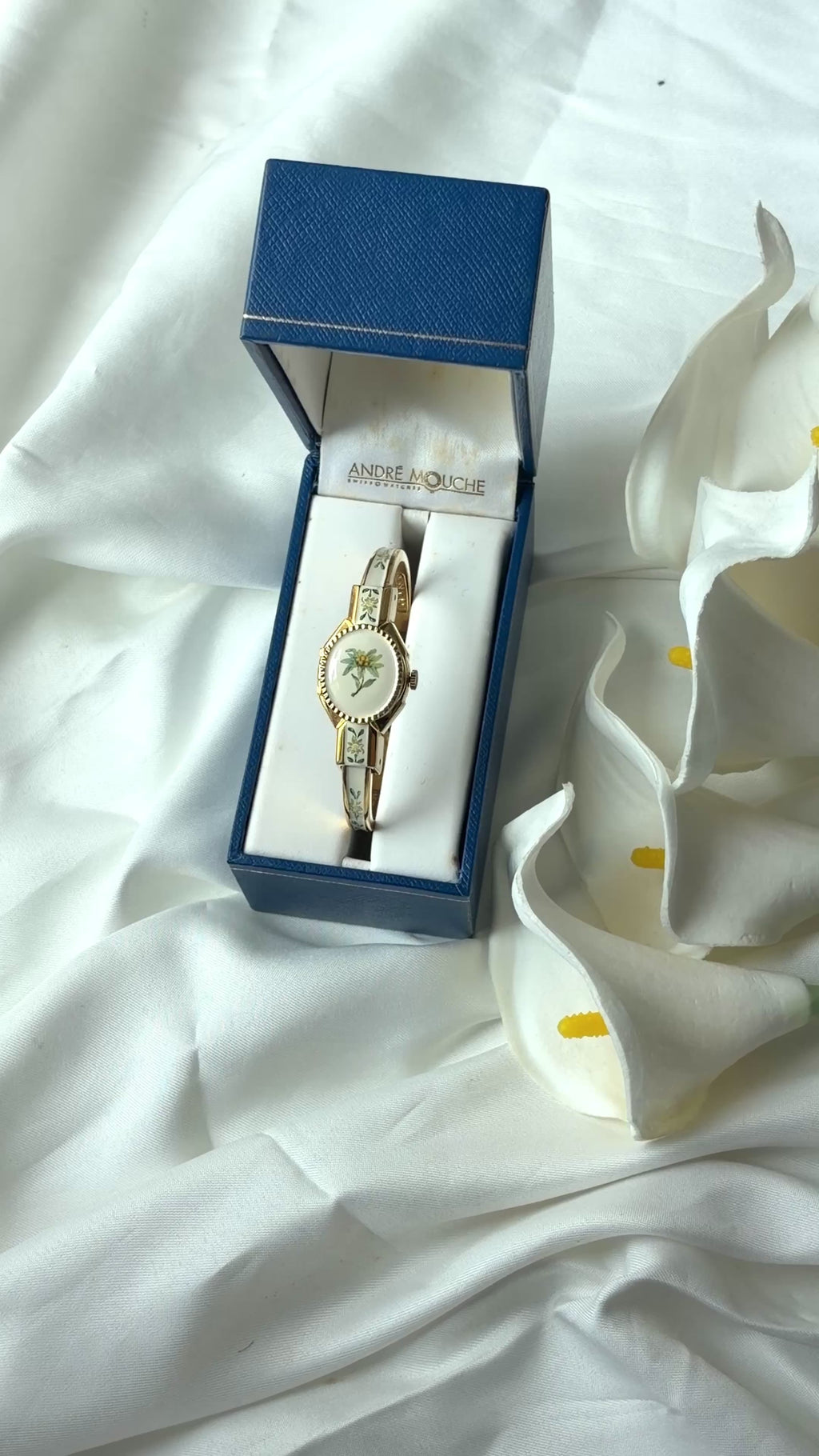 [WITH BOX] AM. White Green Flower Pattern Gold Bangle Watch