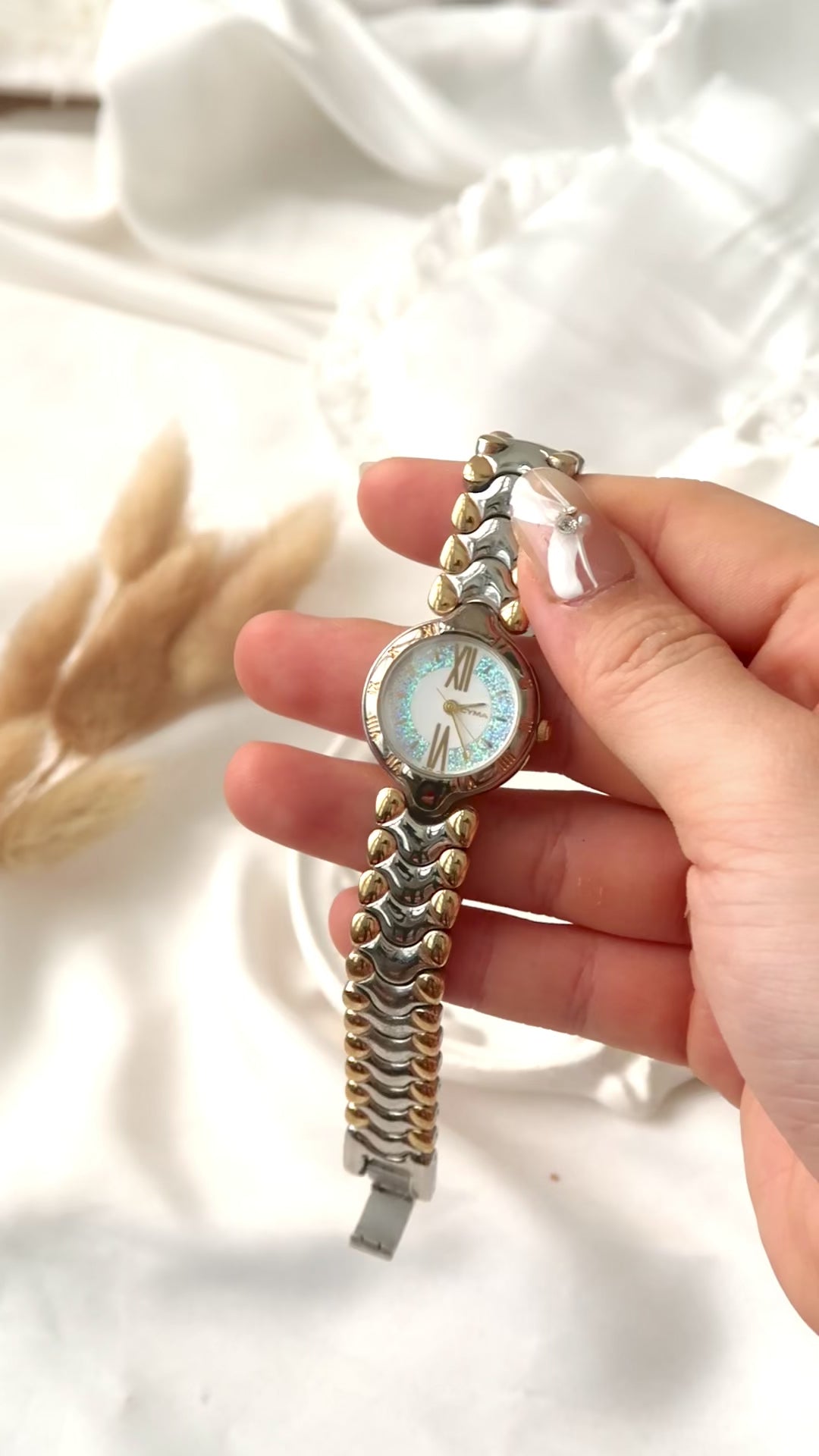 CY. White Glitter Blue Round Dial with Two Tone Chain Watch