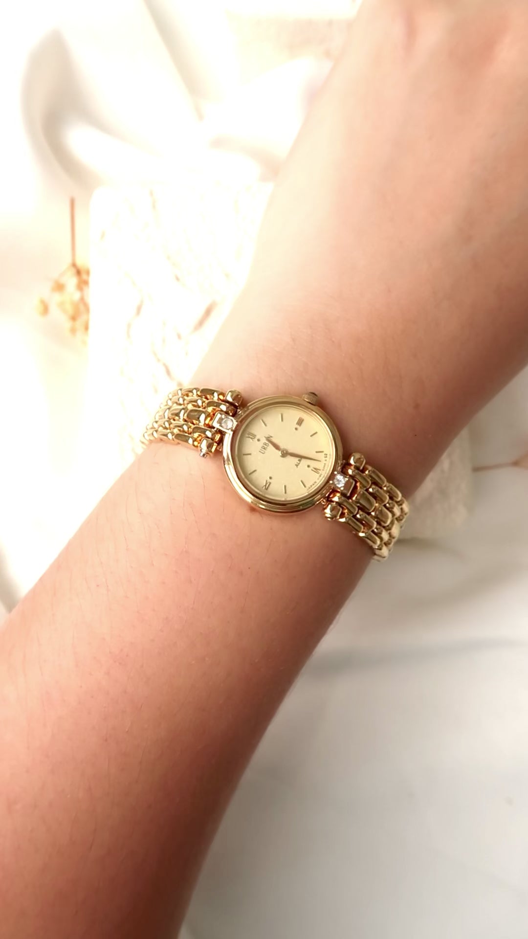 S. Alba Urban Gold Round Dial 2 Diamonds with Gold Chain Watch