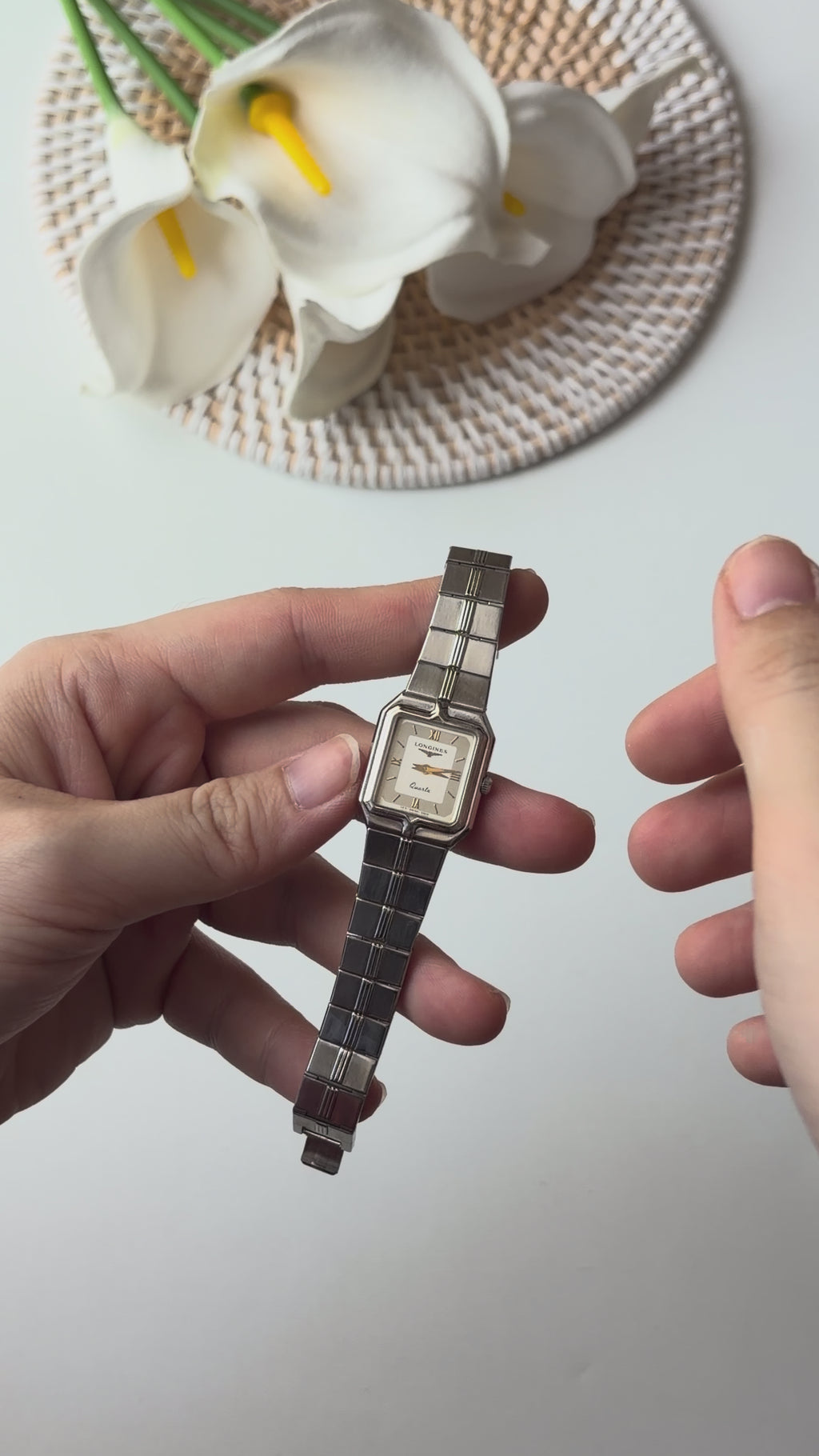 L. Silver Rect Dial Silver Chain Watch
