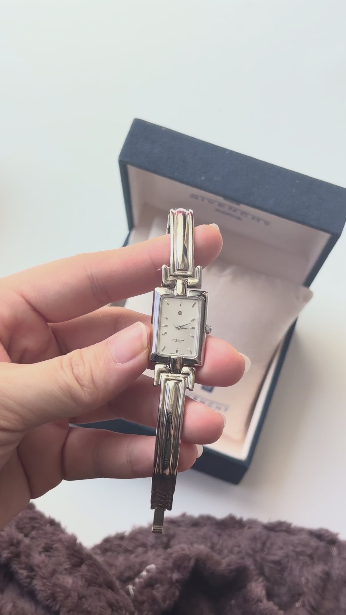 [WITH BOX] GV. Tank Silver Rect Dial Silver Bangle Watch