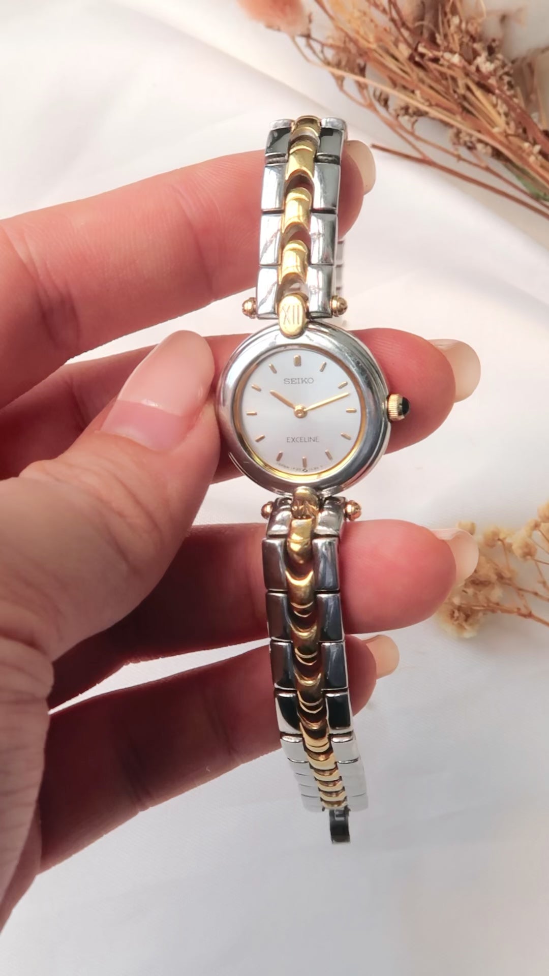 S. Exceline Silver Round Dial with Two Tone Chain