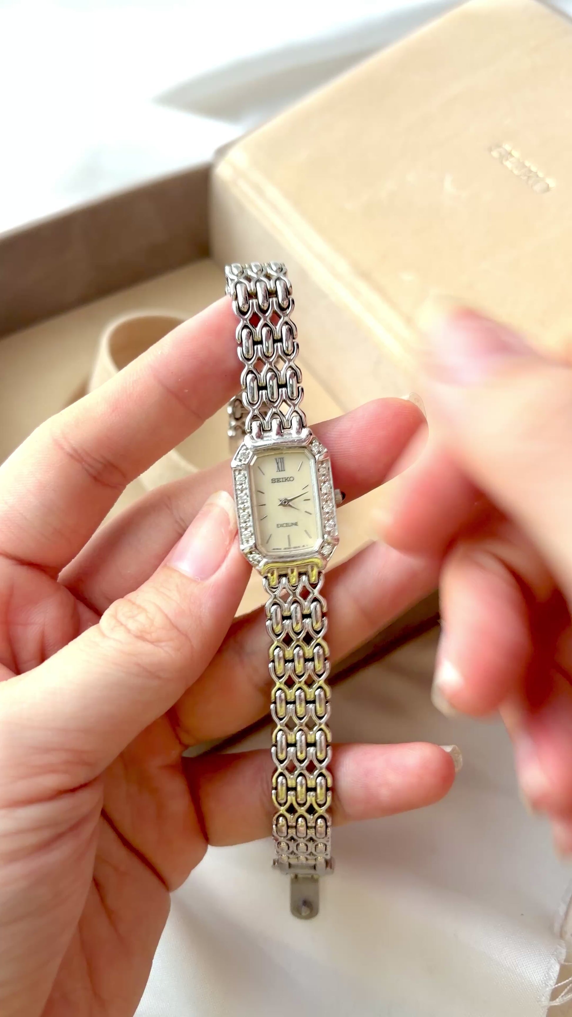 [WITH BOX] S. Exceline Rectangle MOP Diamonds Dial with Silver Chain Watch