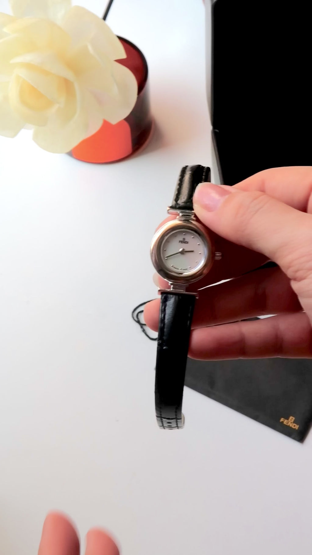 [FULLSET WITH BOX] F. 320L MOP Round Dial with Black Strap