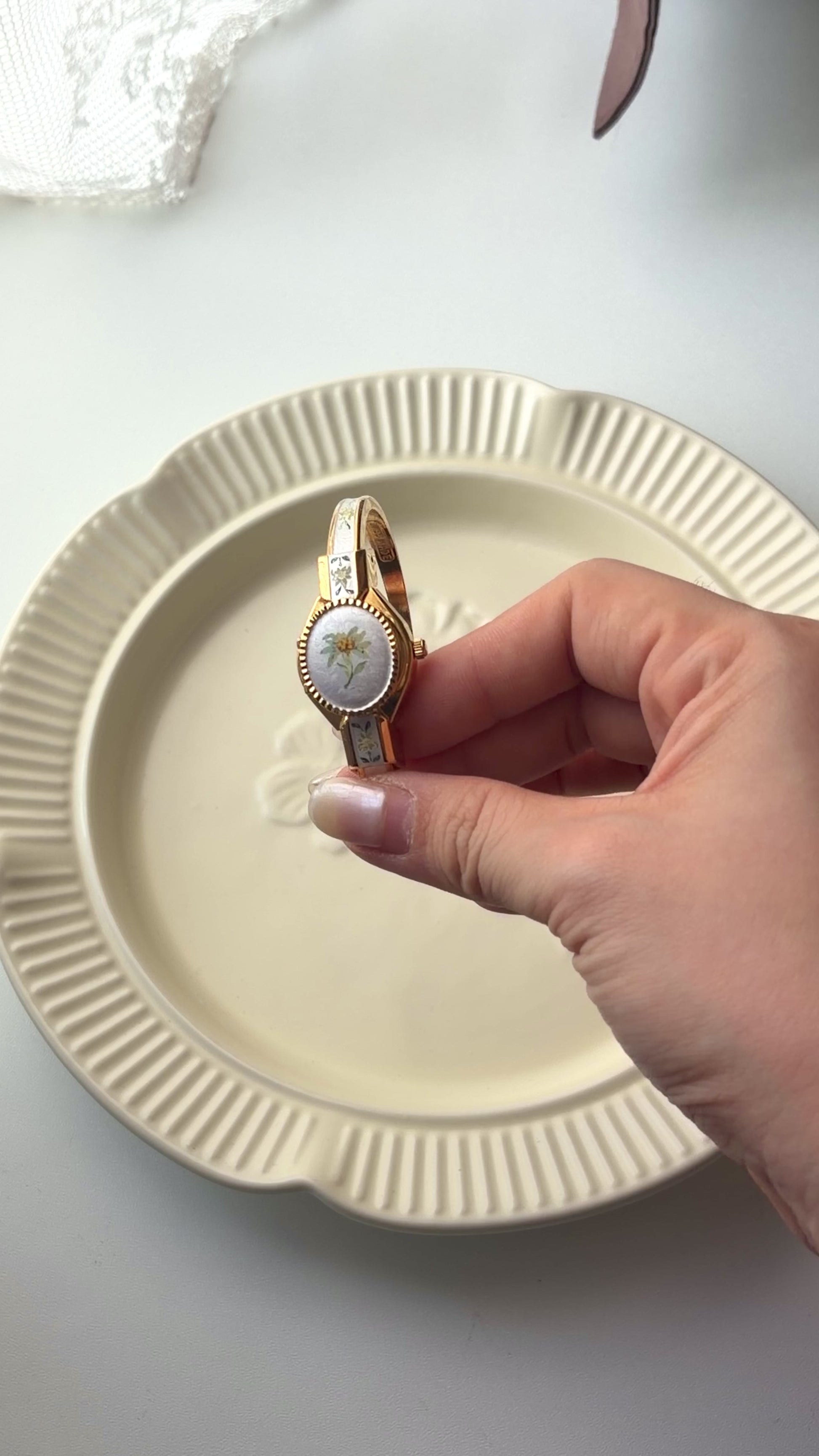 AM. Beige Green Flower Oval Dial with Gold Bangle Watch