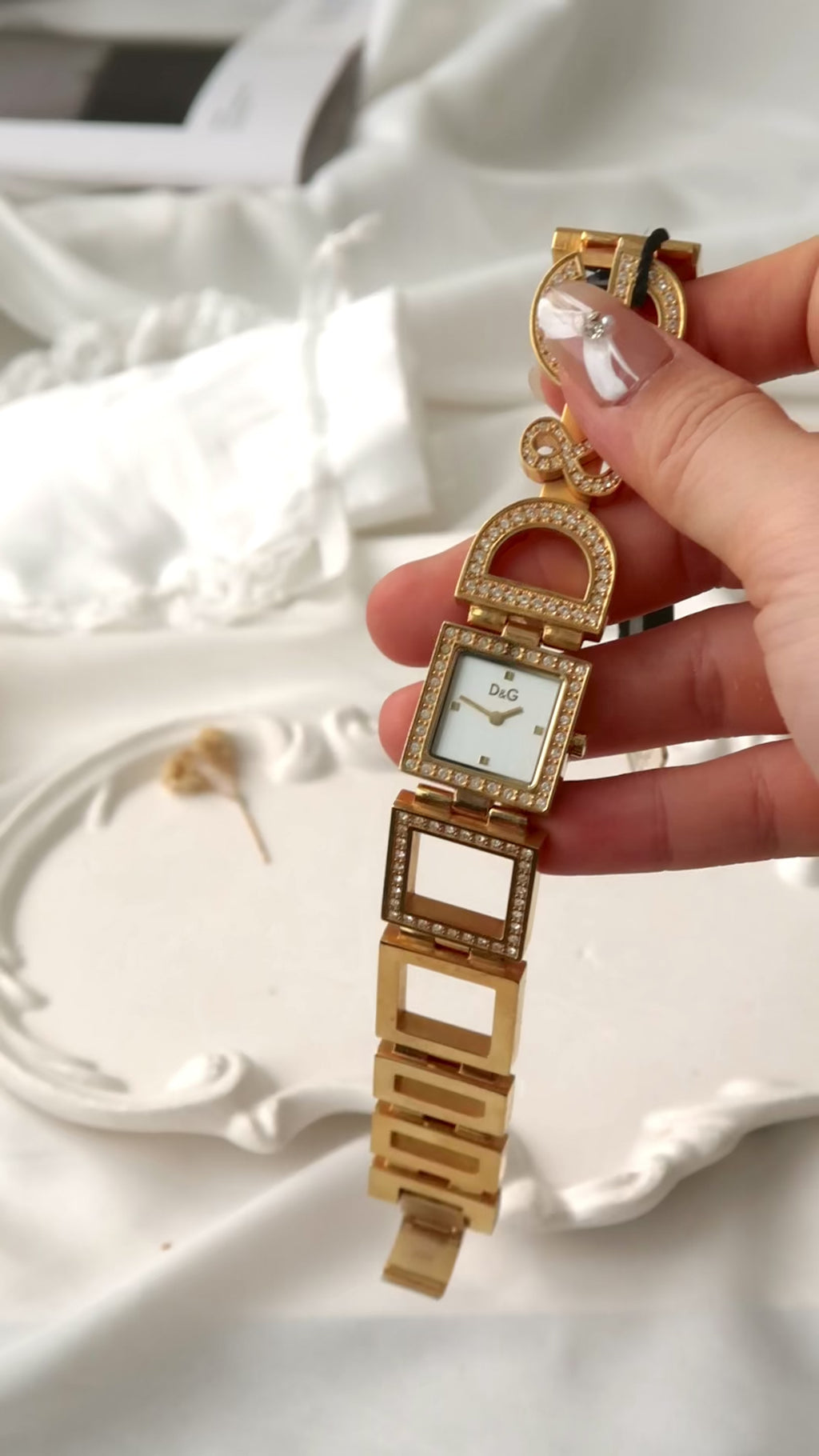 D&G White Square Dial with Gold Chain Watch [Like New]