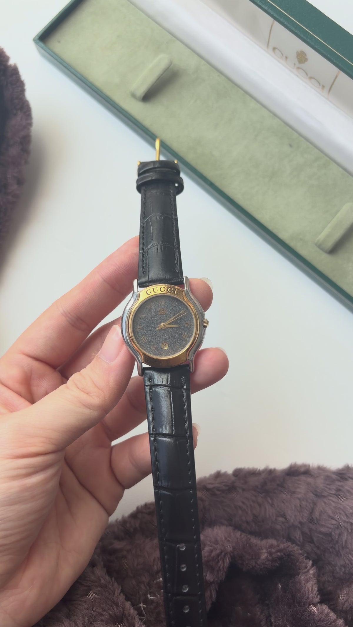 [WITH BOX] Gc. 8000L Blue Silver Round Dial Black Strap Watch