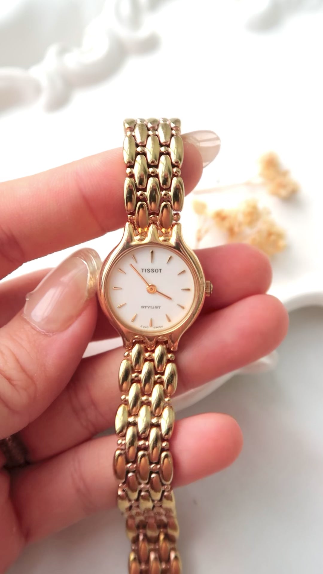 T. Stylist White Round Dial with Gold Chain Watch