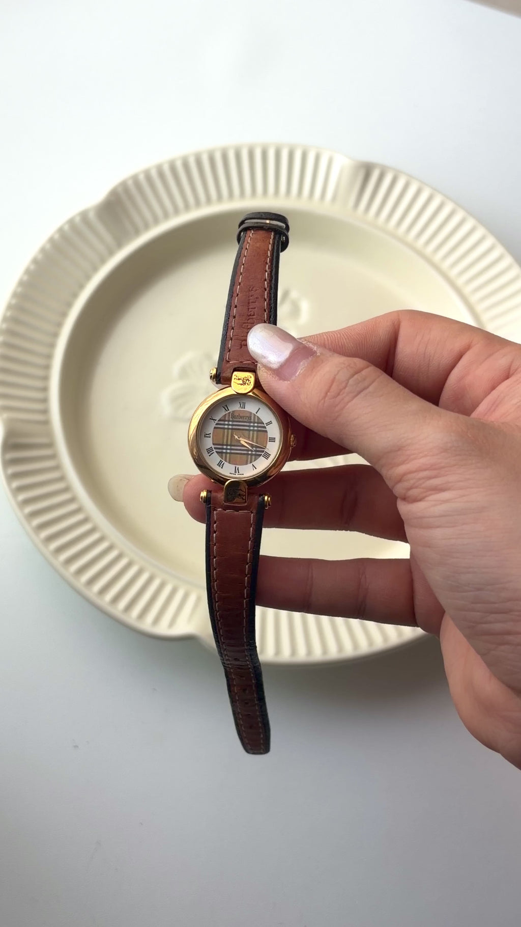 BRBY. White Pattern Round Roman Dial with Brown Strap Watch
